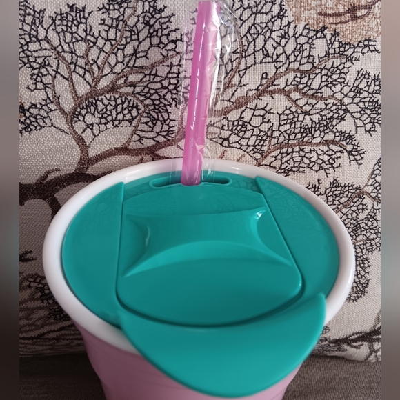 3 For $25🚨Golden Girls "Stay Golden" 32oz Travel Tumbler NWT - Picture 3 of 5